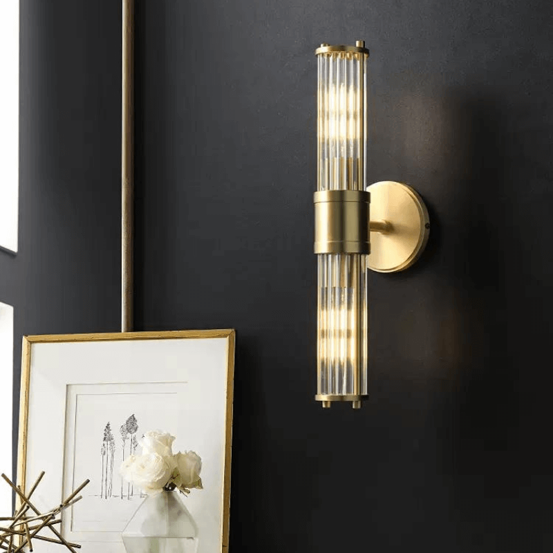 Aplique LED de Pared en Cristal y Latón – Estilo Moderno para Ambientes de Lujo-Wall Light Fixtures-Hogar88-Hogar88