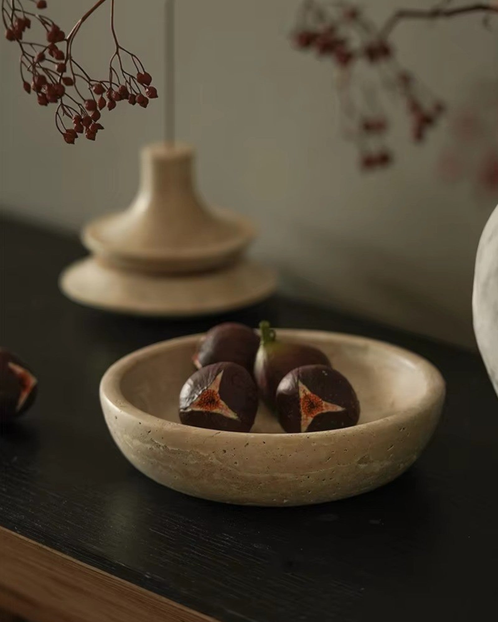Cuenco de Travertino Hecho a Mano – Cuenco Decorativo Beige de Piedra Natural-Decorative Trays-Hogar88