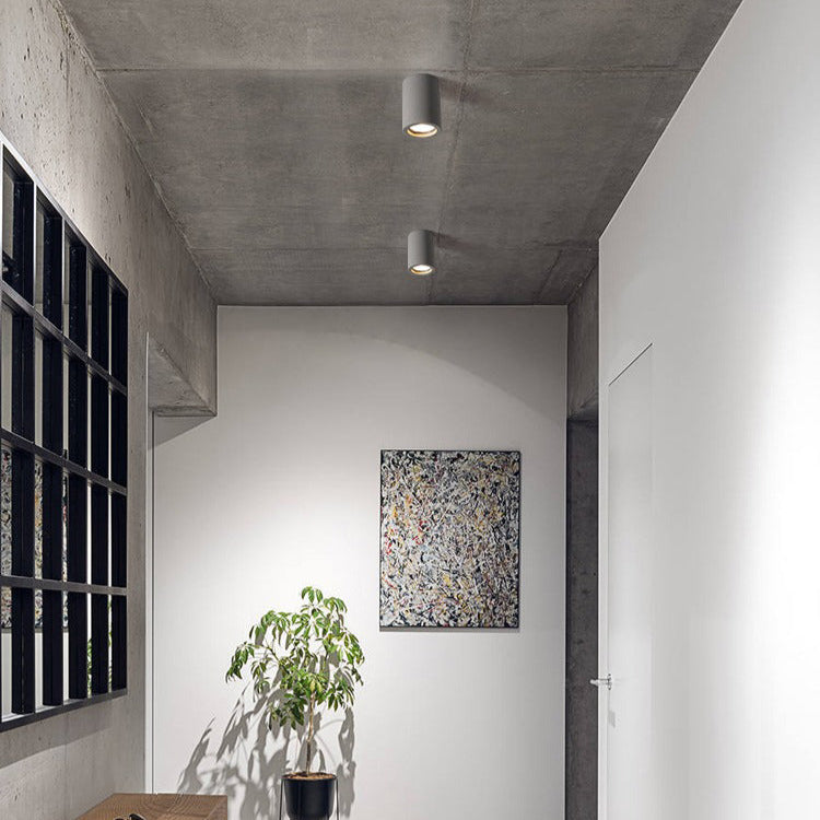 Foco de Techo de Cemento Minimalista – Iluminación Moderna y Duradera-Ceiling Light Fixtures-Hogar88-Hogar88