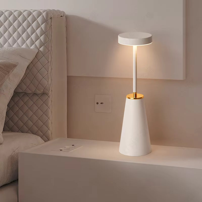 Lámpara de Mesa Inalámbrica – Iluminación Moderna con Toque Táctil