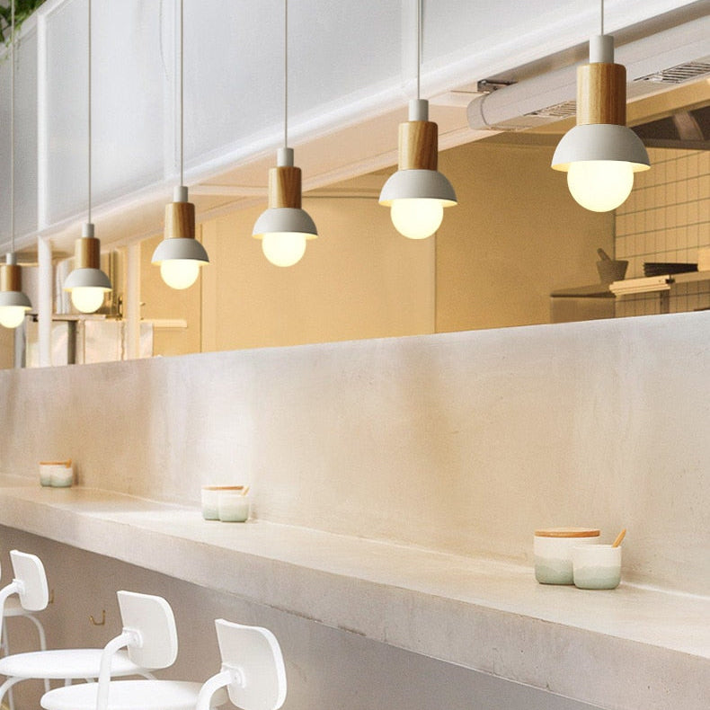 Lámpara Colgante de Metal y Madera – Estilo Nórdico Colorido-Ceiling Light Fixtures-Hogar88-Hogar88