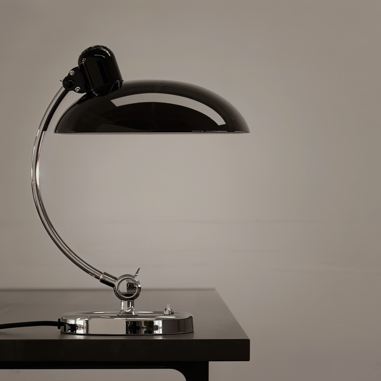 Lámpara de Escritorio Vintage – Cúpula Ajustable de Estilo Retro-Table Lamp-Hogar88-Hogar88