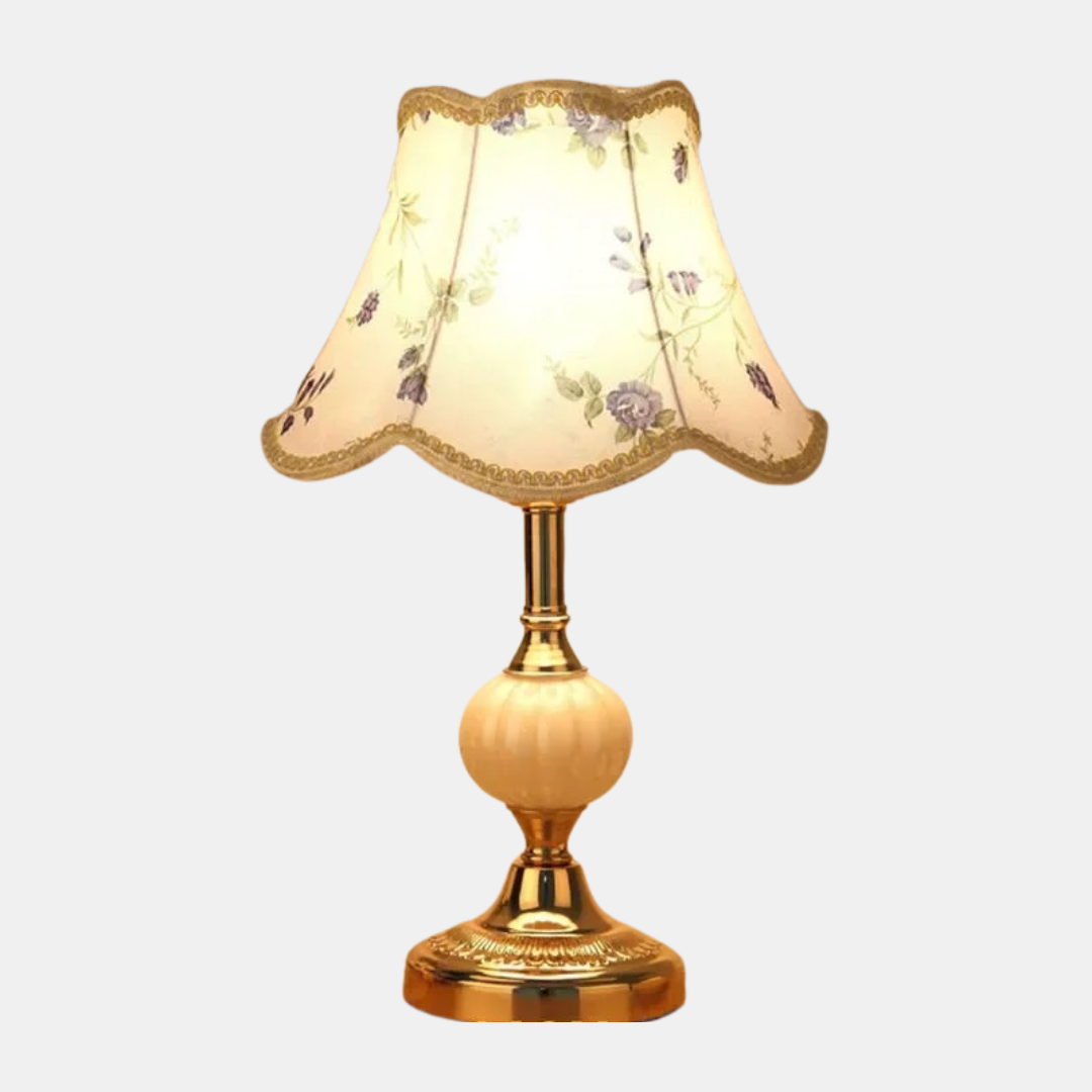 Lámpara de Mesa Nórdica de Vidrio con Acabado Cromado – Estilo Minimalista para Ambientes Sofisticados-Table Lamps-Hogar88-Modelo 3-Hogar88