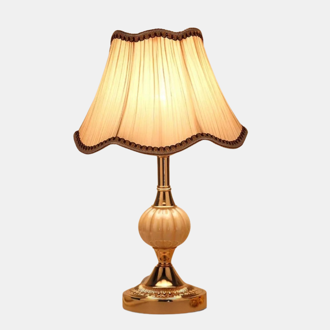 Lámpara de Mesa Nórdica de Vidrio con Acabado Cromado – Estilo Minimalista para Ambientes Sofisticados-Table Lamps-Hogar88-Modelo 4-Hogar88