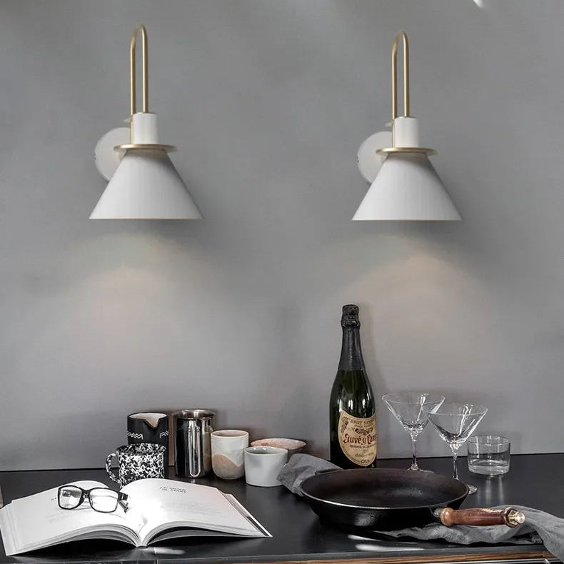 Lámpara de Pared Elegante – Luz Funcional para Resaltar Arte y Crear Atmósfera Sofisticada-Wall Lamp-Hogar88-Hogar88