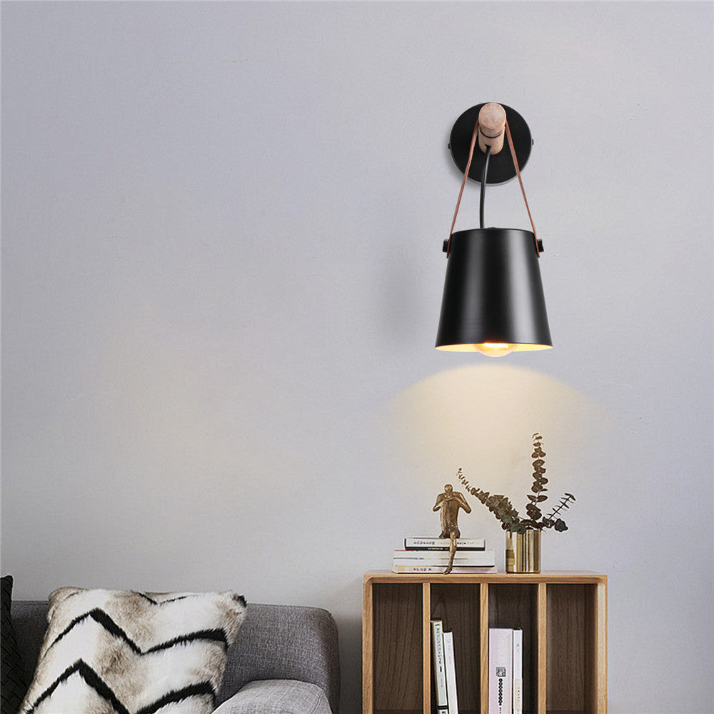 Lámpara de Pared Moderna de Madera y Metal con Correa – Iluminación Elegante para Hogar-Wall Light Fixtures-Hogar88-Hogar88