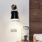 Lámpara de Pared Moderna de Madera y Metal con Correa – Iluminación Elegante para Hogar-Wall Light Fixtures-Hogar88-Hogar88