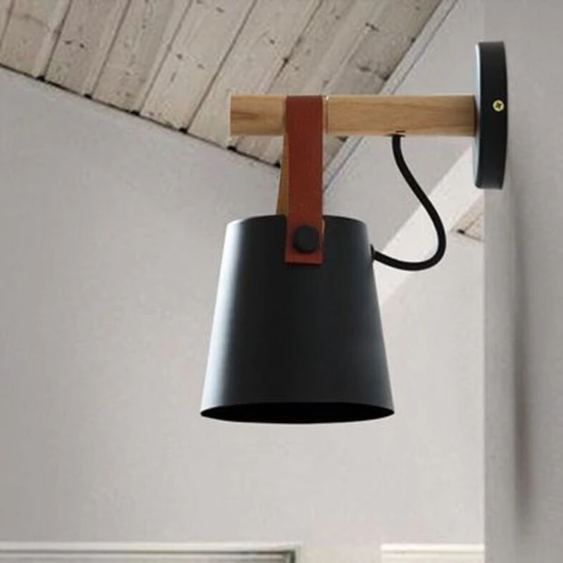 Lámpara de Pared Moderna de Madera y Metal con Correa – Iluminación Elegante para Hogar-Wall Light Fixtures-Hogar88-Hogar88