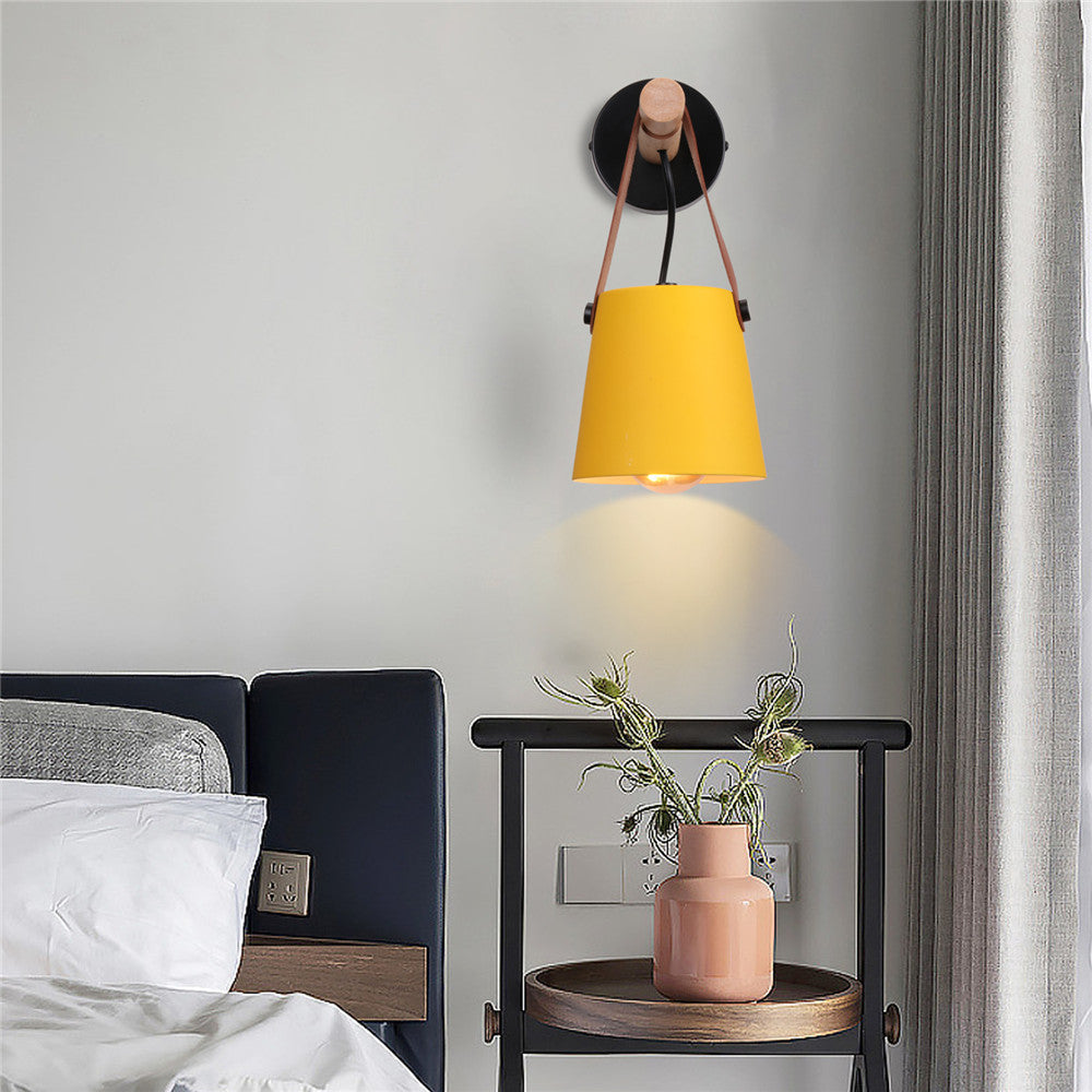 Lámpara de Pared Moderna de Madera y Metal con Correa – Iluminación Elegante para Hogar-Wall Light Fixtures-Hogar88-Hogar88