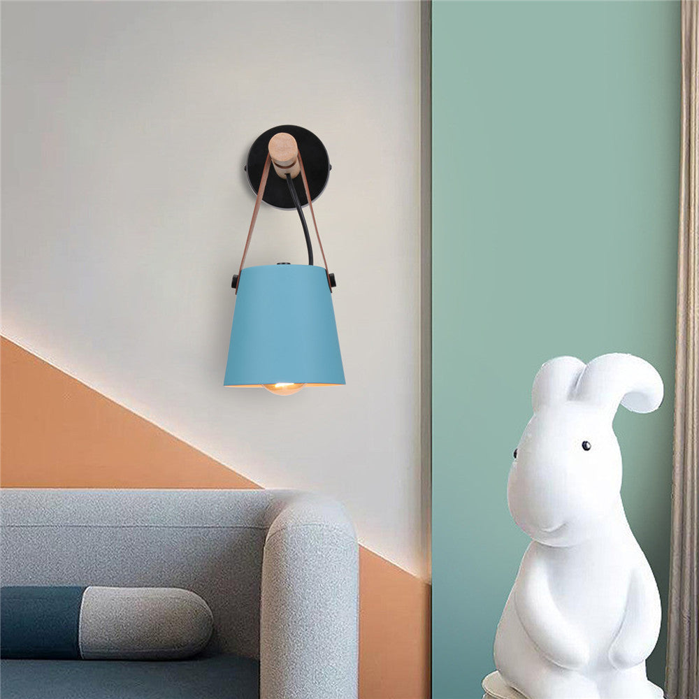 Lámpara de Pared Moderna de Madera y Metal con Correa – Iluminación Elegante para Hogar-Wall Light Fixtures-Hogar88-Hogar88