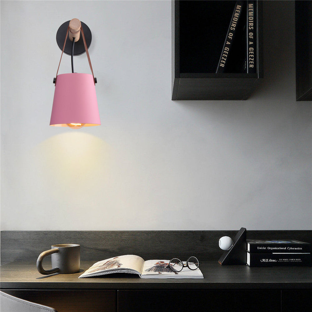 Lámpara de Pared Moderna de Madera y Metal con Correa – Iluminación Elegante para Hogar-Wall Light Fixtures-Hogar88-Hogar88